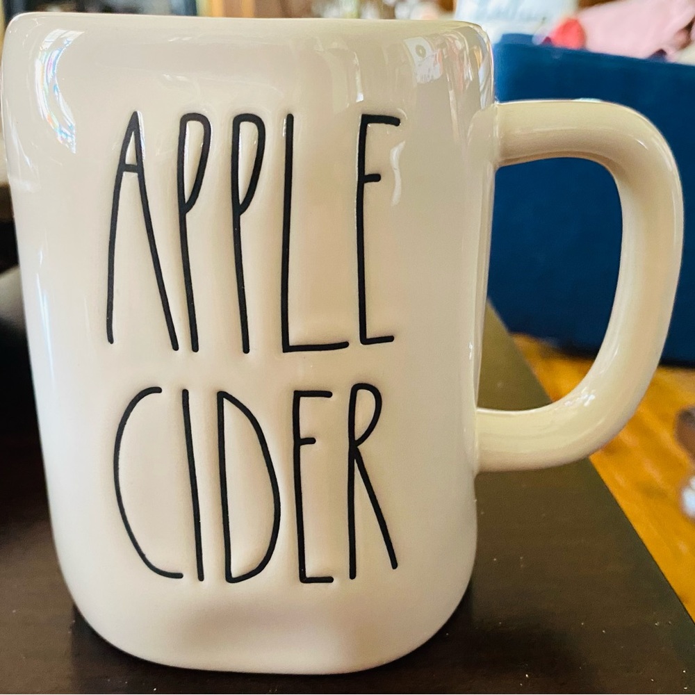 Rae Dunn “Apple Cider” Mug w/red interior